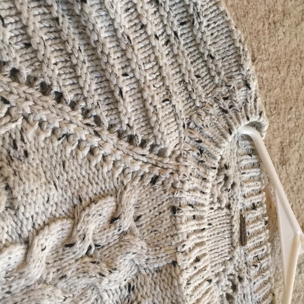 Sweater - Picture 3 of 4